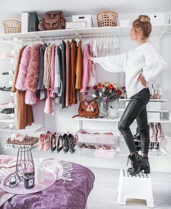 Organiza tu armario como el de una boutique.