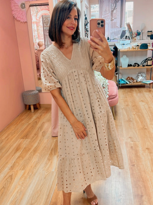 Vestido Perforado Beige